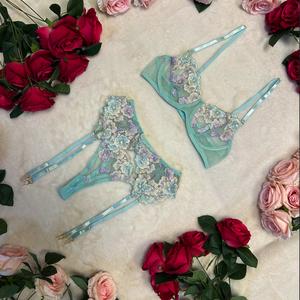 LILIOSA LINGERIE FORGET ME KNOT Blue Floral Embroidery Elegance Feminine Pastel FORGET ME NOT 3 Piece Lingerie Set (BRA - PANTS - GARTER) Comfortable Womenswear, Adjustable Aesthetic Lightweight Lingerie sets, Lightweight Straps Breathable Elegant Fa