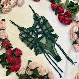 LILIOSA LINGERIE LIVE Classic Emerald Green Lace 1 Piece Bodysuit with Garter Straps - (Bodysuit - Adjustable) Comfortable Womenswear Tops, Sexy Floral Embroidered Mesh Lingerie , Elegant Everyday Fit, Minimalist Outfit Style, Adjustable Spaghetti Straps
