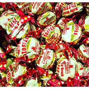 **Luxury Candy** Walkers Nutty Brazils 100g Bag