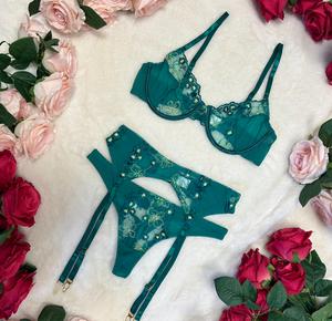 Liliosa Lingerie Mykonos - Elegant Emerald Floral Embroidered  3 Piece Lingerie Set(Clasp Bra + Clasp Garter + non Adjustable Pants) Comfortable Womenswear Underwear,  Everyday Elegant Womenswear Bridal Style Fit, Adjustable Spaghetti Straps, Soft Lace