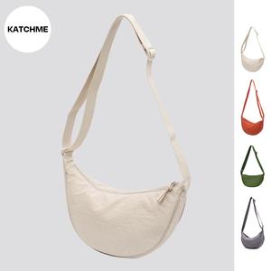 KatchMe Women's Commuter Crossbody Dumpling Bag Zipper Shoulder Bag,Plain Adjustable Strap Zipper Nylon Crossbody Bag,Womens Outfit Accessories